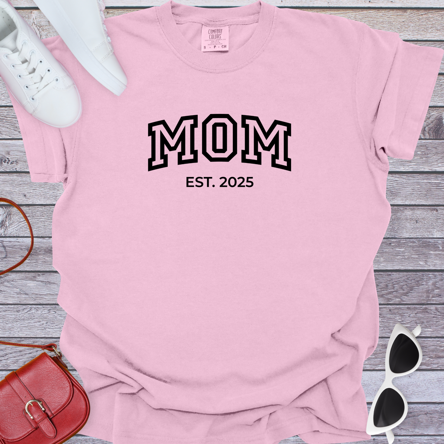 Mom Est 2025 T-Shirt